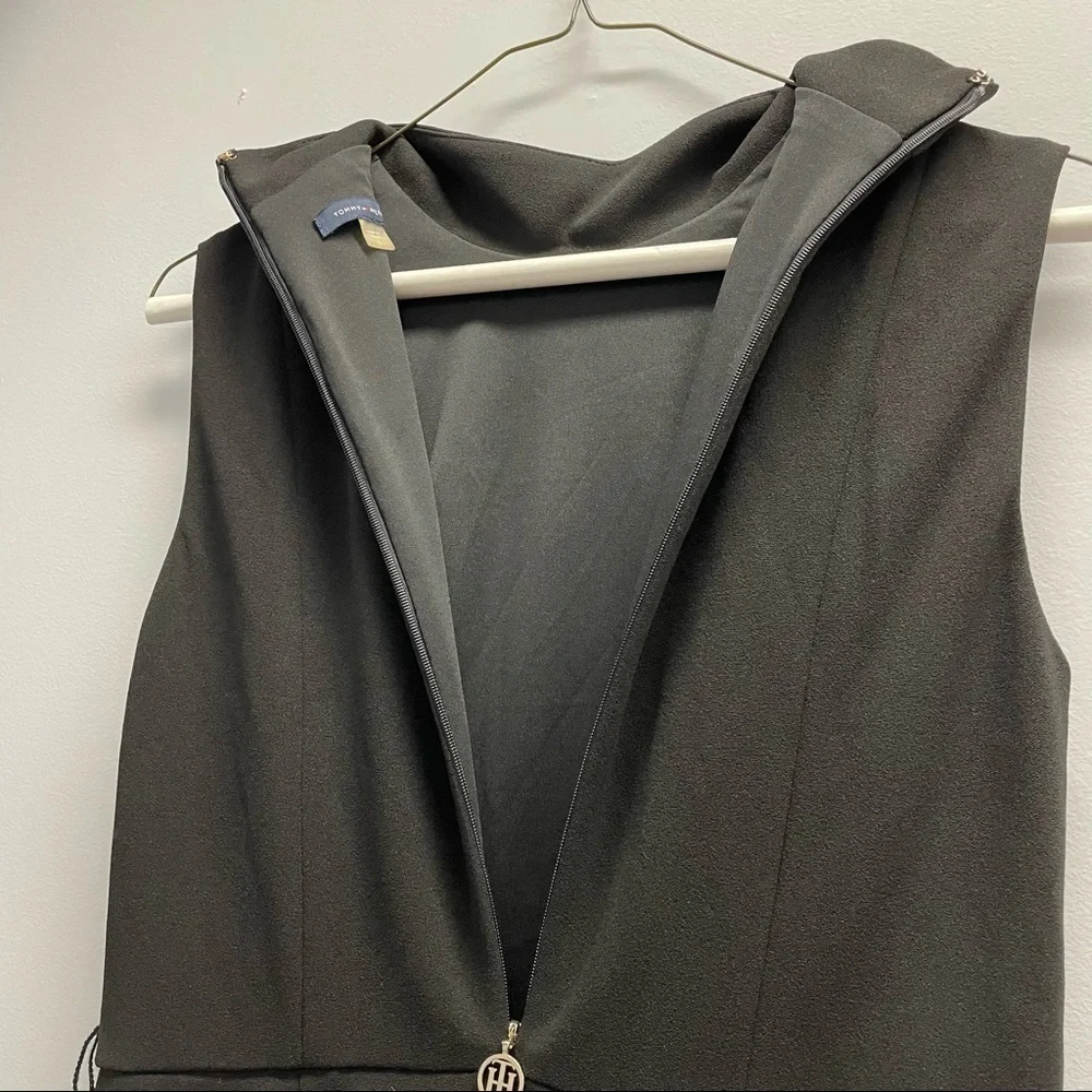 𝅺Tommy Hilfiger Women's Jumpsuit Black Size 2 Mock Neck Belted Button - Picture 8 of 9